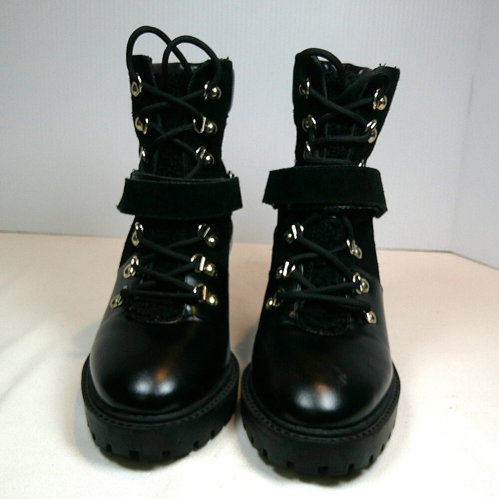 Kensie Womans Zahara Boot Black Lace up Hiker Boot, chunky heel Size 7.5